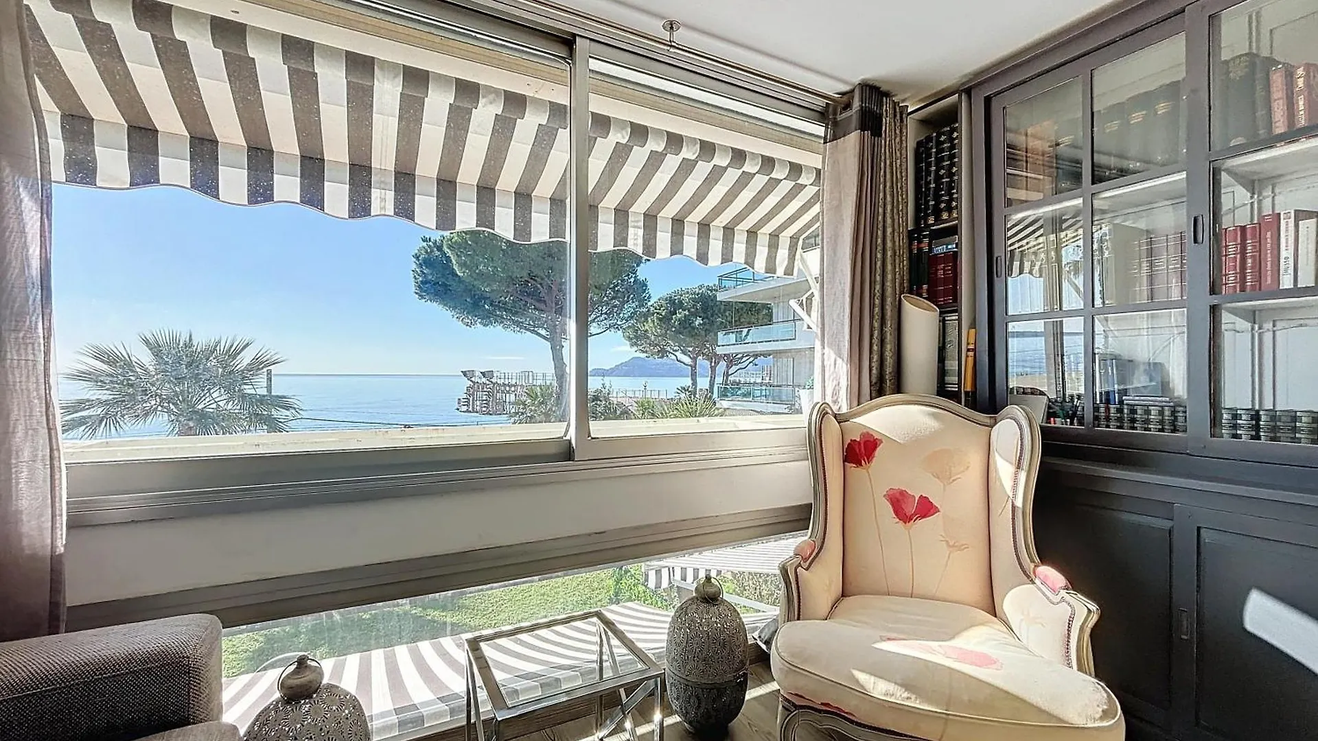 Superbe Duplexe Front De Mer, Acces Direct Aux Plages Cannes